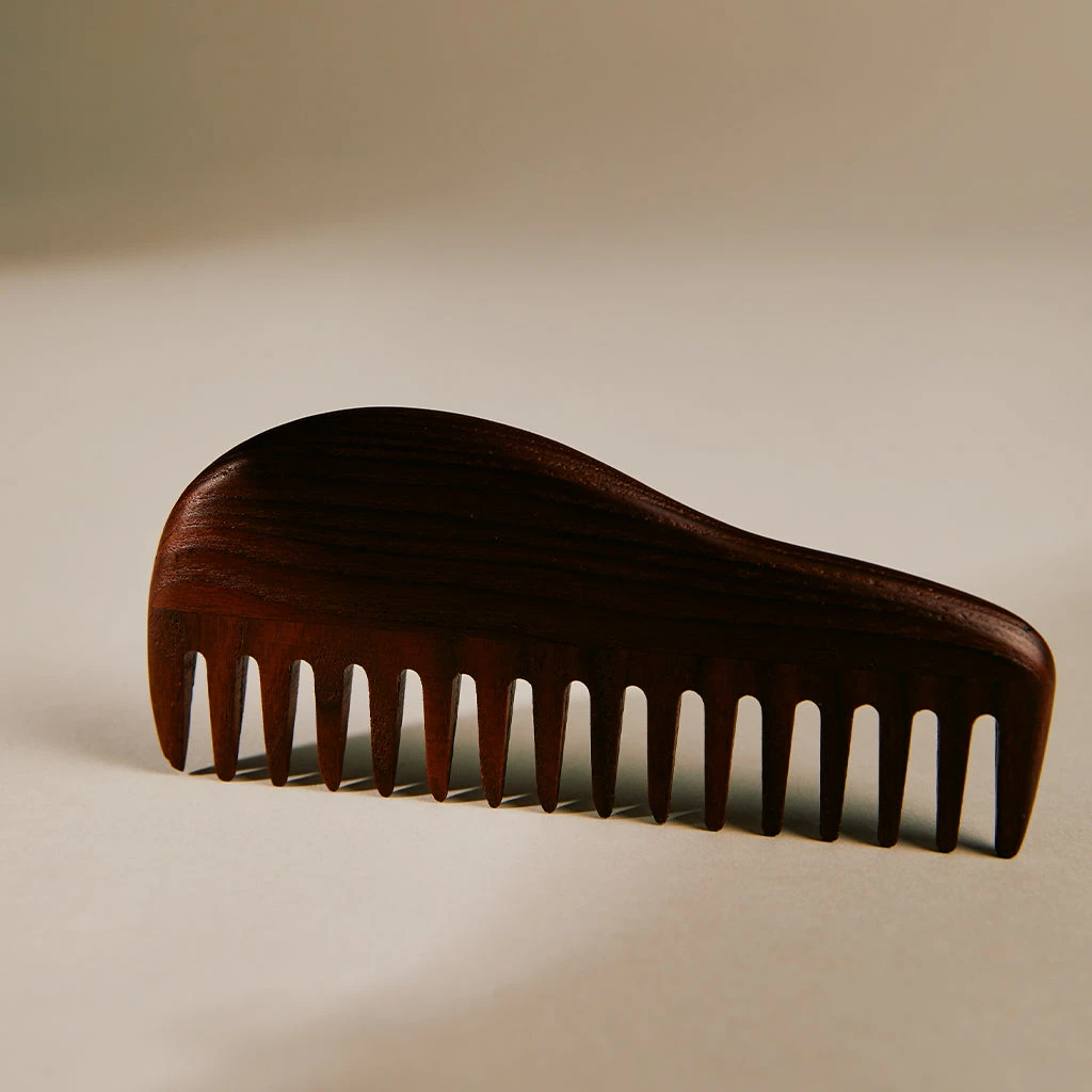 Ferm LIVING | Cairn Comb - Dark Brown 6 Ferm LIVING | Cairn Comb - Dark Brown - Image 4