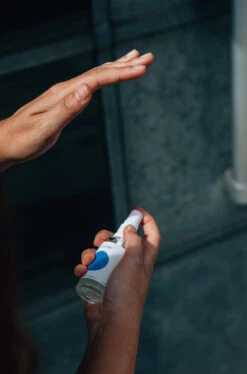 Earl Of East | Rinse-Free Hand Cleanser - 50ml 7 Earl Of East | Rinse-Free Hand Cleanser - 50ml -Home Product Store EarlofEast HandCleanser 008