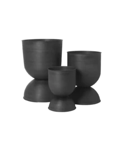 Ferm LIVING | Hourglass Pots - Various Sizes - Black / Dark Grey -Home Product Store Hourglass pot 100129 629 2