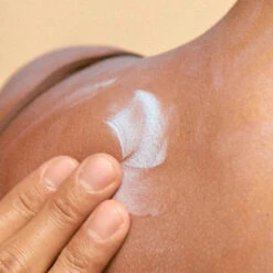 Koa | Body Mineral SPF30 Sunscreen - 5.9 FL/oz -Home Product Store KOAbodymineralsunscreen3