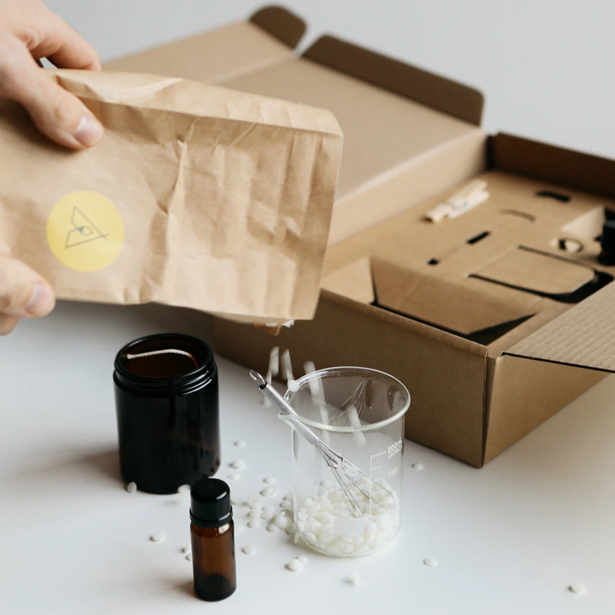 Earl Of East | Soy Wax Candle Making Kit 4 Earl Of East | Soy Wax Candle Making Kit - Image 2