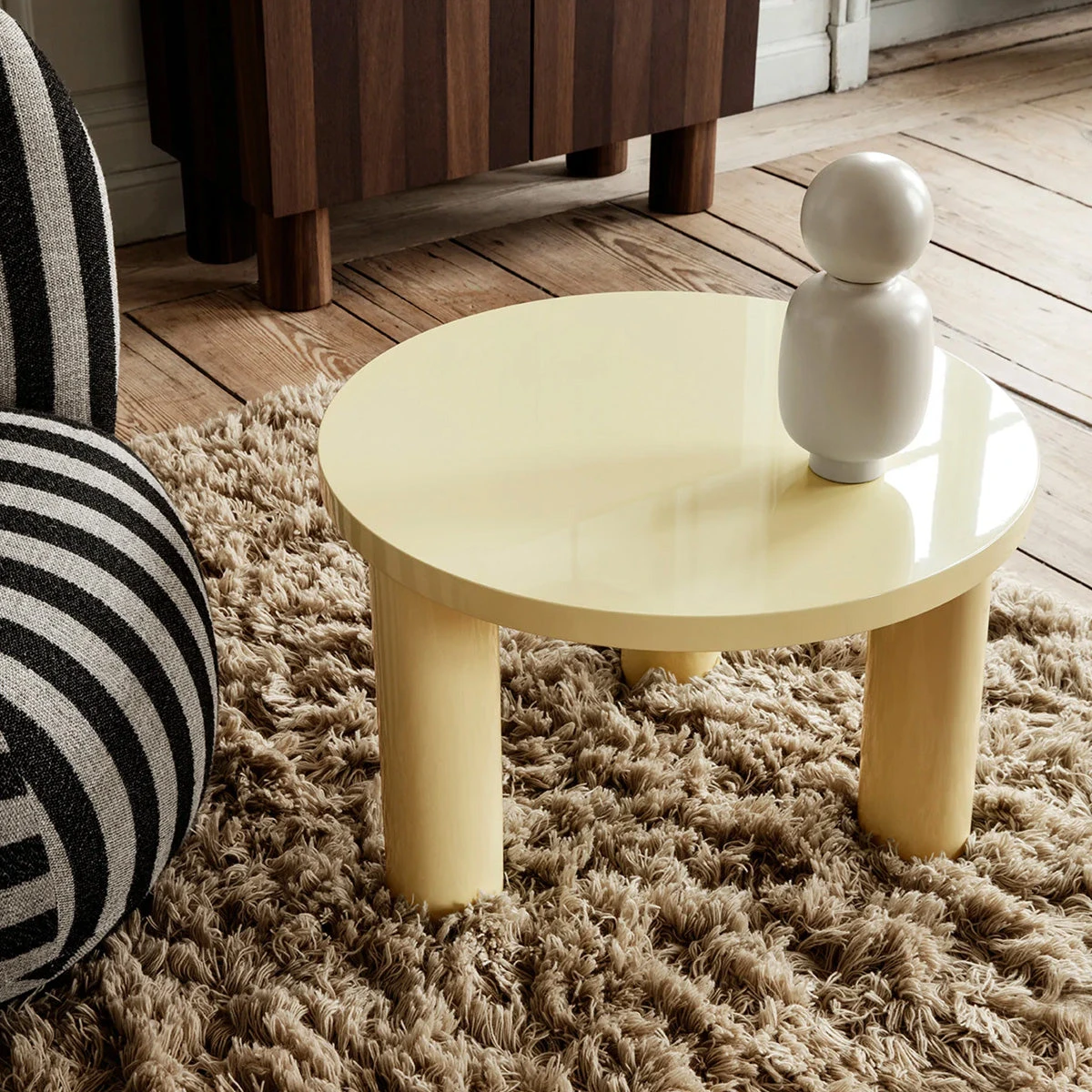 Ferm LIVING | Post Coffee Table - Small - Lemonade 4 Ferm LIVING | Post Coffee Table - Small - Lemonade - Image 2
