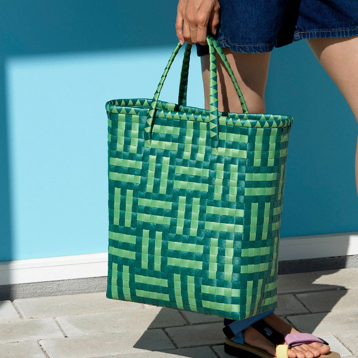 HAY | Small Maxim Bag - Green 4 HAY | Small Maxim Bag - Green - Image 2